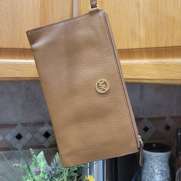 Michael Kors Tan Wristlet - Picture 6 of 8